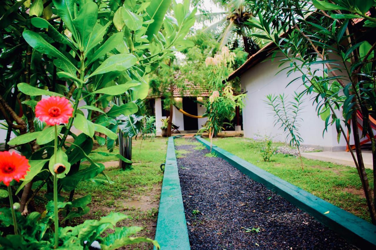 Star Light Cabanas&Restaurant Villa Tangalle Exterior foto